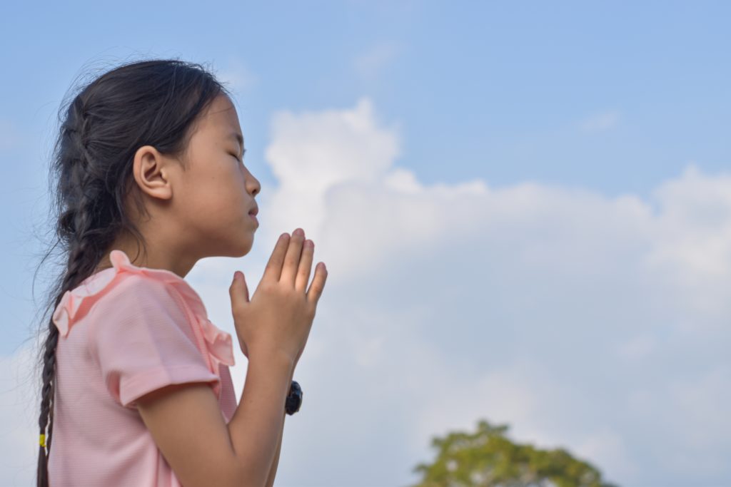 Cultivate a deeper spiritual life when you resolve to spend daily time with God in 2022. Pray for faith and impact with these prayers.