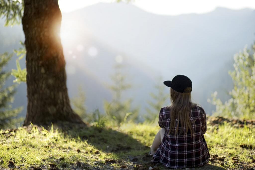 Romans12Christian_twofriendshugging