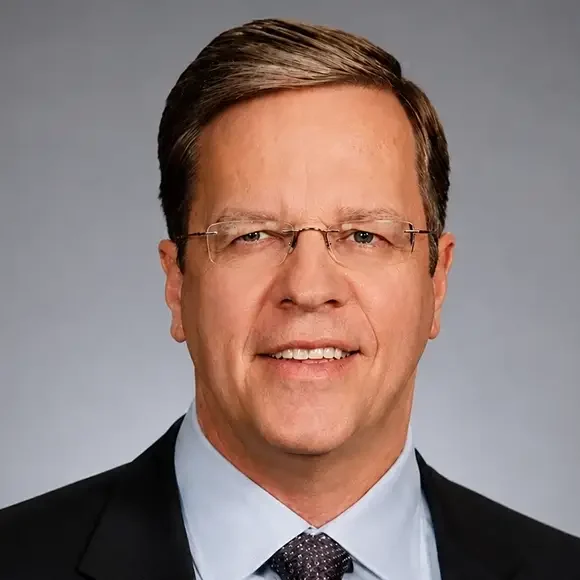 Headshot of Gearl Spicer